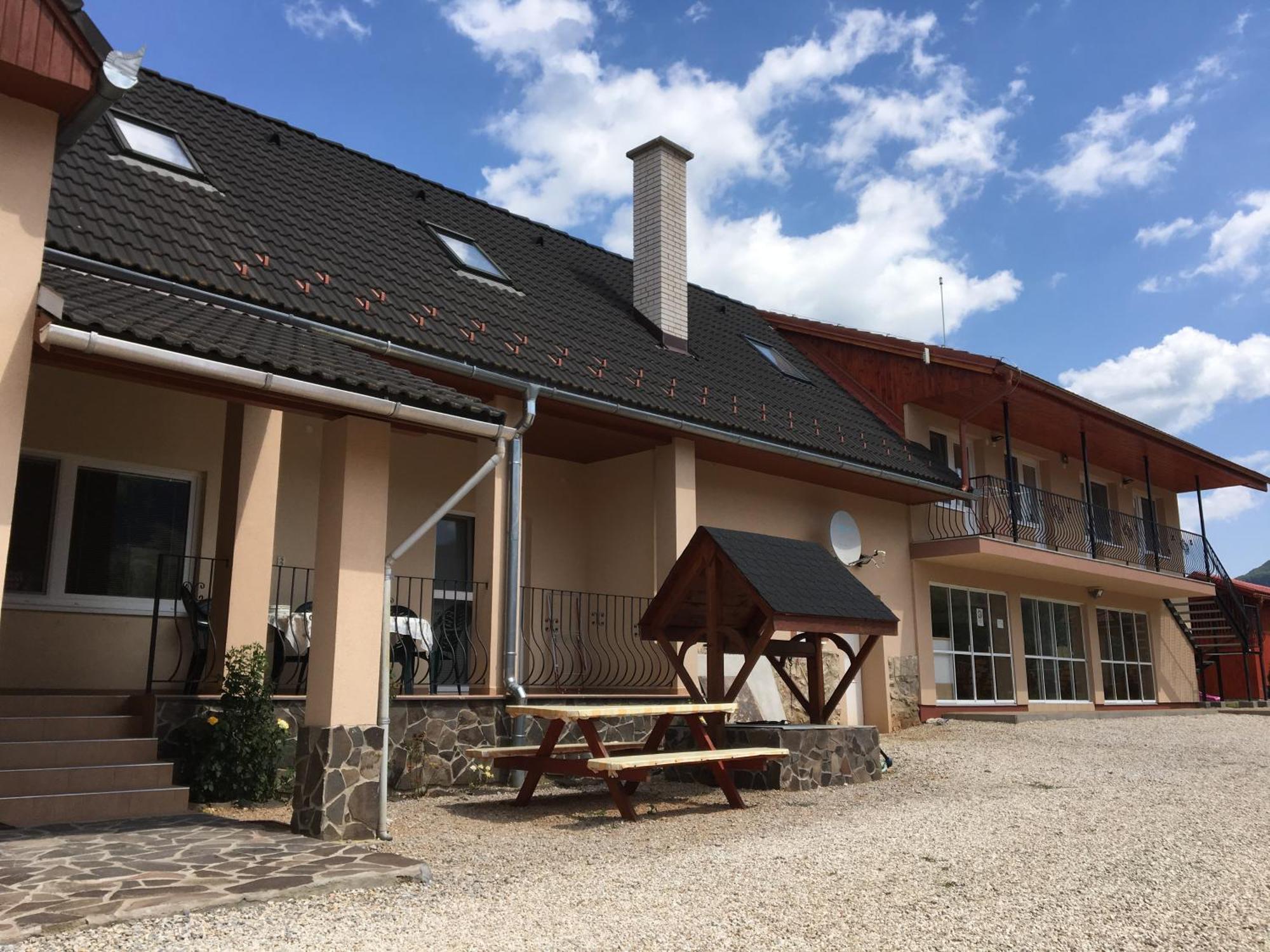 Penzion Bernath Rožňava Exteriér fotografie